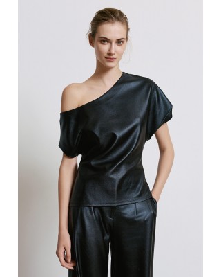 Γυναικεία μαύρη μπλούζα με ασύμμετρα μανίκια - Access 44-2192 Γυναικεία μαύρη μπλούζα με ασύμμετρα μανίκια - Access 44-2192