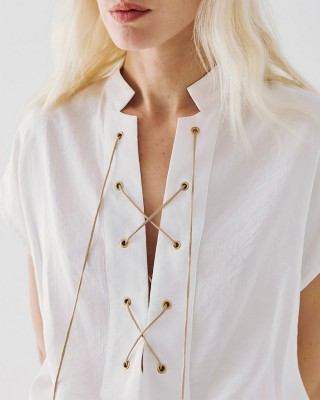 Γυναικεία λευκή μπλούζα με κορδόνι στη λαιμόκοψη - Access 53-2124