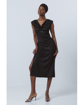 Γυναικείο μαύρο ντραπέ γυαλιστερό φόρεμα - Access 53-3400