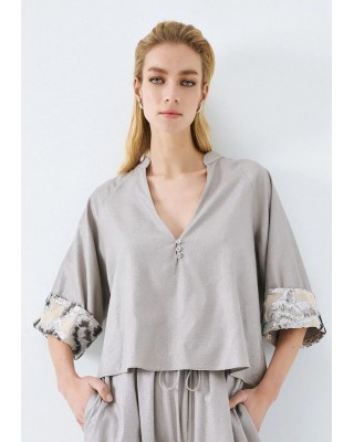 Γυναικεία ασημί μπλούζα με λεπτομέρεια παγιέτα - Access 63-2023 Γυναικεία ασημί μπλούζα με λεπτομέρεια παγιέτα - Access 63-2023