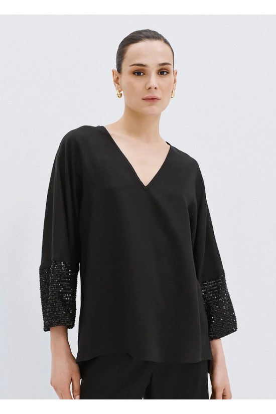 Γυναικεία μαύρη μπλούζα με λεπτομέρειες παγιέτα - Access 63-2109
