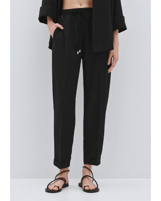 Γυναικείο μαύρο παντελόνι με λάστιχο και ρεβέρ - Access 63-5101