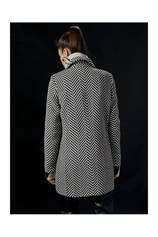 Short Coat with Herringbone pattern - W2-9017 Short Coat with Herringbone pattern - W2-9017
