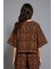Γυναικεία λεοπάρ oversized μπλούζα - Collectiva Noir Voice Top Γυναικεία λεοπάρ oversized μπλούζα - Collectiva Noir Voice Top