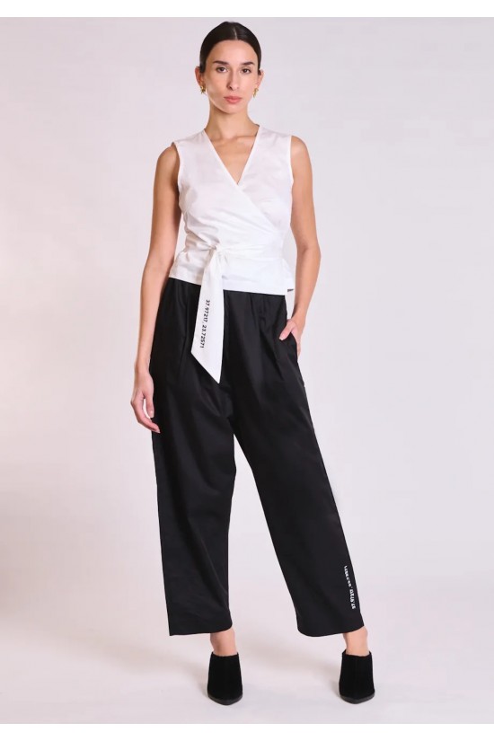 Γυναικεία λευκή κρουαζέ μπλούζα - Collectiva Noir Orris Top Γυναικεία λευκή κρουαζέ μπλούζα - Collectiva Noir Orris Top