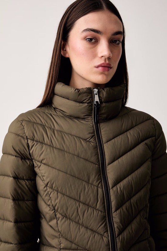 Γυναικείο λαδί καπιτονέ μπουφάν - DKNY DLEMPY44 Γυναικείο λαδί καπιτονέ μπουφάν - DKNY DLEMPY44