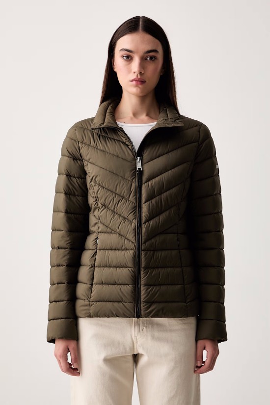 Γυναικείο λαδί καπιτονέ μπουφάν - DKNY DLEMPY44 Γυναικείο λαδί καπιτονέ μπουφάν - DKNY DLEMPY44