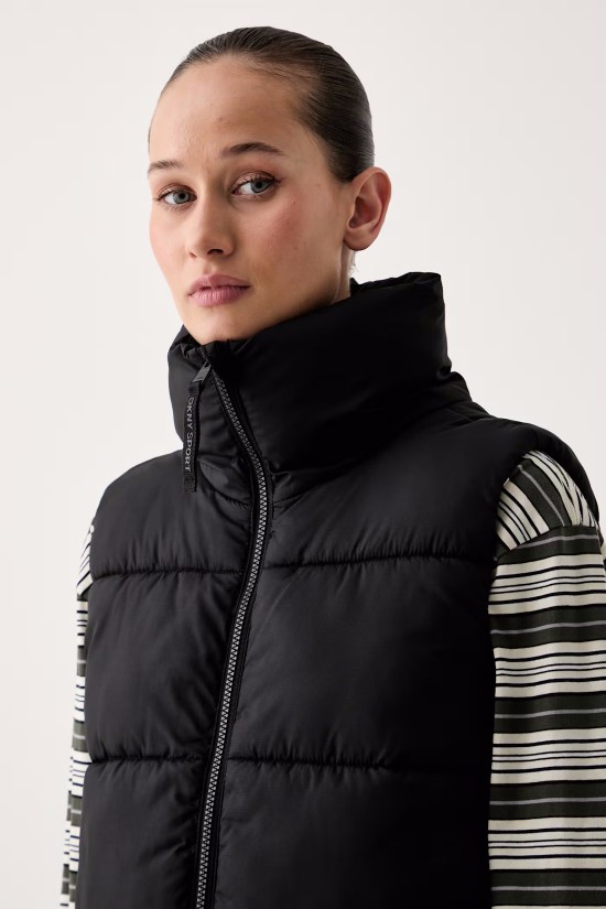 Γυναικείο μαύρο αμάνικο μπουφάν - DKNY DP6V3145 Γυναικείο μαύρο αμάνικο μπουφάν - DKNY DP6V3145