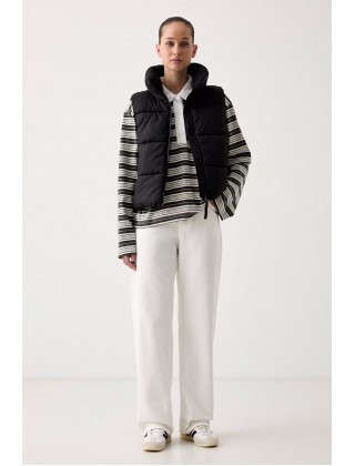 Γυναικείο μαύρο αμάνικο μπουφάν - DKNY DP6V3145