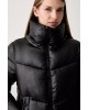 Γυναικείο μαύρο καπιτονέ μπουφάν - DKNY DP6J9623 Γυναικείο μαύρο καπιτονέ μπουφάν - DKNY DP6J9623
