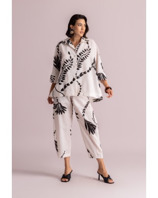 Γυναικείο εκρού παντελόνι με print - Moutaki 26.03.25