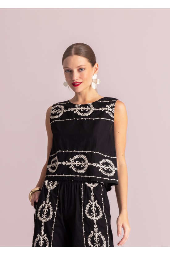 Γυναικεία μαύρη αμάνικη μπλούζα με κεντήματα - Moutaki 26.01.17
