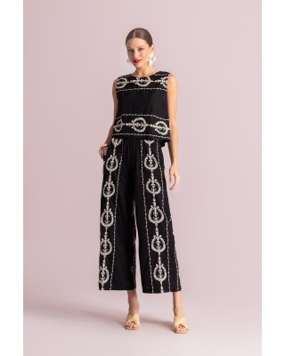 Γυναικεία μαύρη αμάνικη μπλούζα με κεντήματα - Moutaki 26.01.17