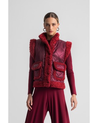 Γυναικείο αμάνικο teddy γιλέκο - Moutaki 25.06.122 Γυναικείο αμάνικο teddy γιλέκο - Moutaki 25.06.122