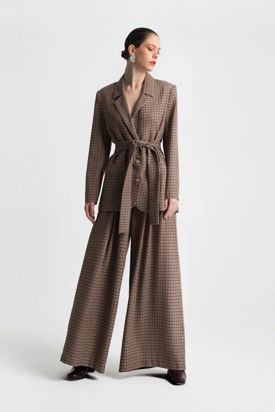 Γυναικεία καφέ καρό παντελόνα με πιέτες - Moutaki 25.03.141 Γυναικεία καφέ καρό παντελόνα με πιέτες - Moutaki 25.03.141