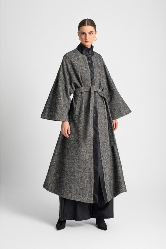 Γυναικείο μάξι γκρι παλτό με μανίκια κιμονό - Moutaki 25.06.136 Γυναικείο μάξι γκρι παλτό με μανίκια κιμονό - Moutaki 25.06.136
