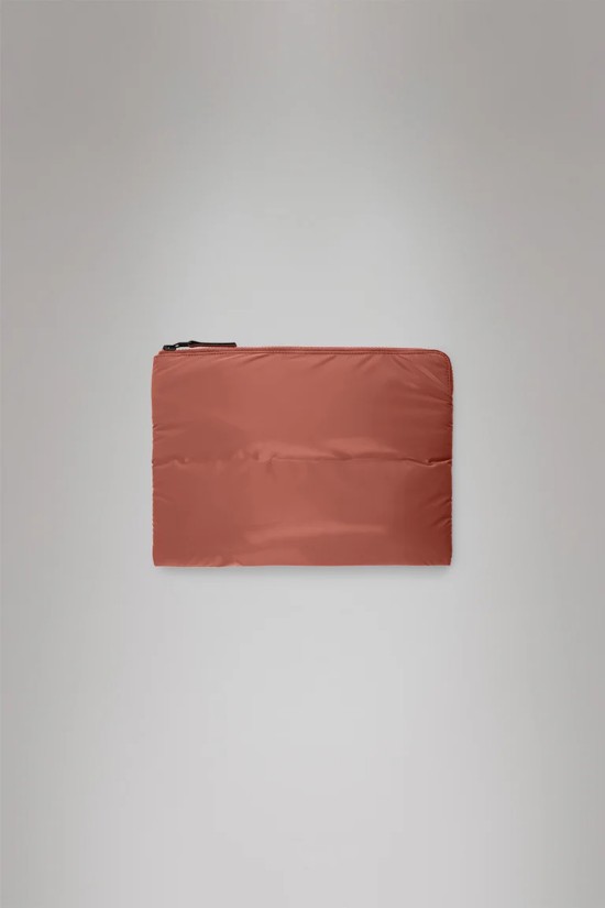 Αδιάβροχη τσάντα για λάπτοπ - Rains Puffer Cover 16680