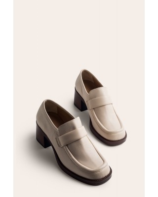 Γυναικείο δερμάτινο μοκασίνι με τακούνι - Paola Ferri D3310 Γυναικείο δερμάτινο μοκασίνι με τακούνι - Paola Ferri D3310