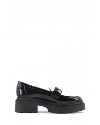 Γυναικεία μαύρα-λευκά μοκασίνια - Guess Kaine FLTFI2ELE14