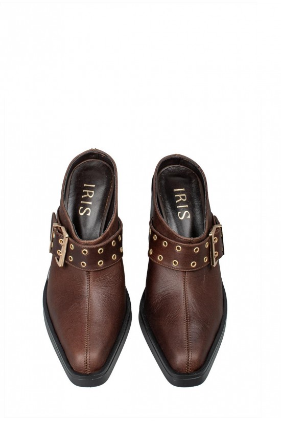 Γυναικεία δερμάτινα καφέ mules - IRIS Teo106