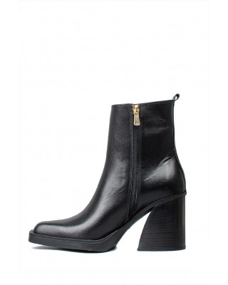 Γυναικείο μαύρο δερμάτινο μποτάκι - Iris Teo103