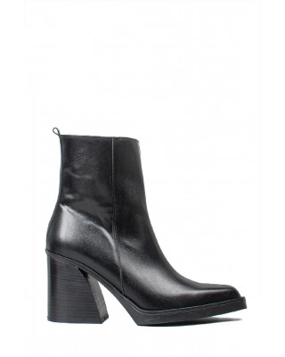 Γυναικείο μαύρο δερμάτινο μποτάκι - Iris Teo103