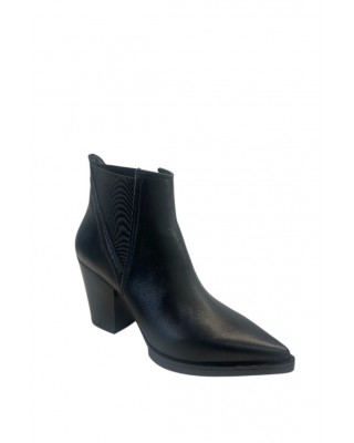 Women's black leather ankle boot - Iris Taty102