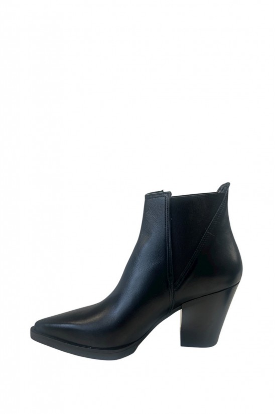 Γυναικείο μαύρο δερμάτινο μποτάκι - Iris Taty102