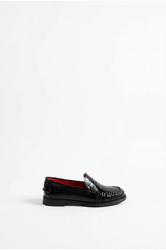 Γυναικεία μαύρα δερμάτινα loafers - KMB A7876