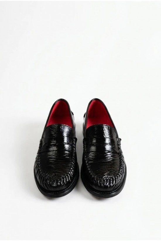 Γυναικεία μαύρα δερμάτινα loafers - KMB A7876