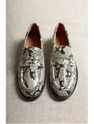 Γυναικείο δερμάτινο loafer snake print - KMB Emilia A7549