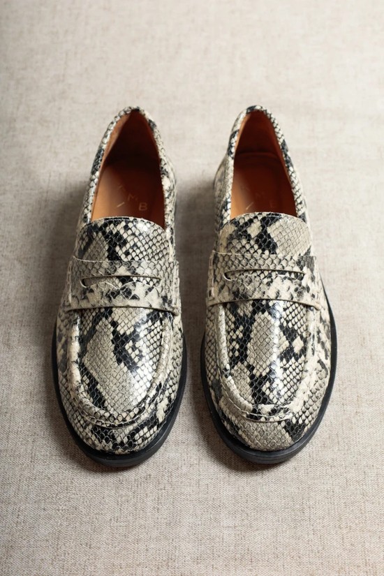 Γυναικείο δερμάτινο loafer snake print - KMB Emilia A7549 Γυναικείο δερμάτινο loafer snake print - KMB Emilia A7549