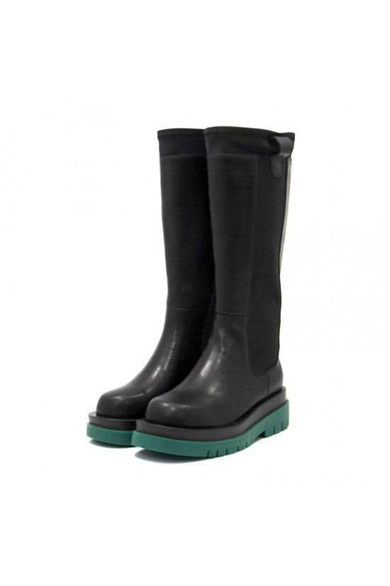 Μαύρη Γυναικεία μπότα FAVELA με πράσινη τρακτερωτή σόλα - 0116000980