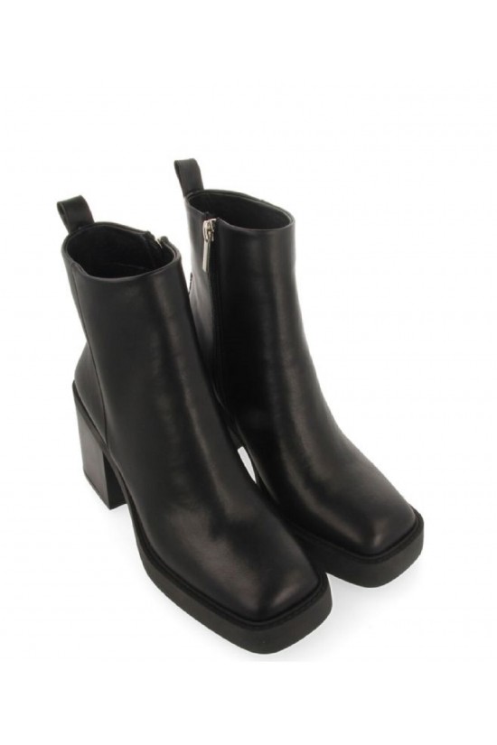 Altrier women's black ankle boots with square toes- gioseppo 67493 Altrier women's black ankle boots with square toes- gioseppo 67493