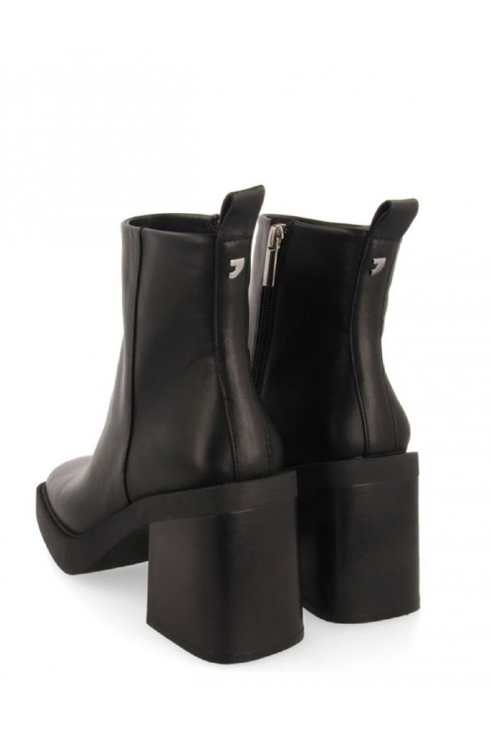 Altrier women's black ankle boots with square toes- gioseppo 67493 Altrier women's black ankle boots with square toes- gioseppo 67493