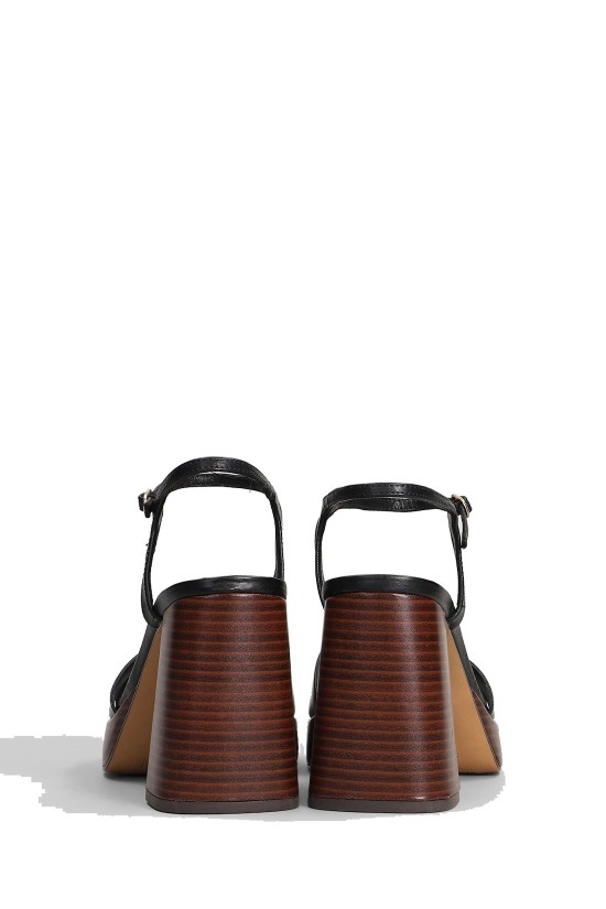 Γυναικεία μαύρα δερμάτινα πέδιλα - Arezzo A1389700020001