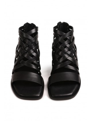 Γυναικεία φλατ δερμάτινα μαύρα σανδάλια - Bronx Kenn-y 85095