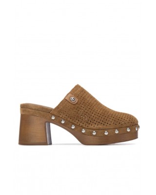Γυναικεία δερμάτινα camel clogs - Carmela 163283