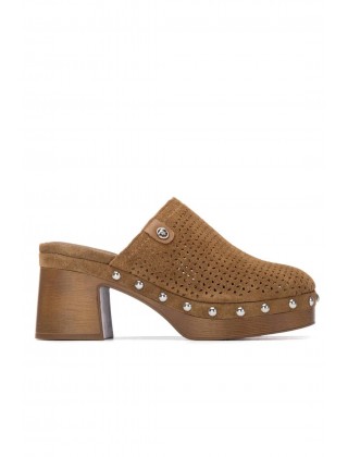 Γυναικεία δερμάτινα camel clogs - Carmela 163283