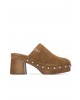 Γυναικεία δερμάτινα camel clogs - Carmela 163283 Γυναικεία δερμάτινα camel clogs - Carmela 163283