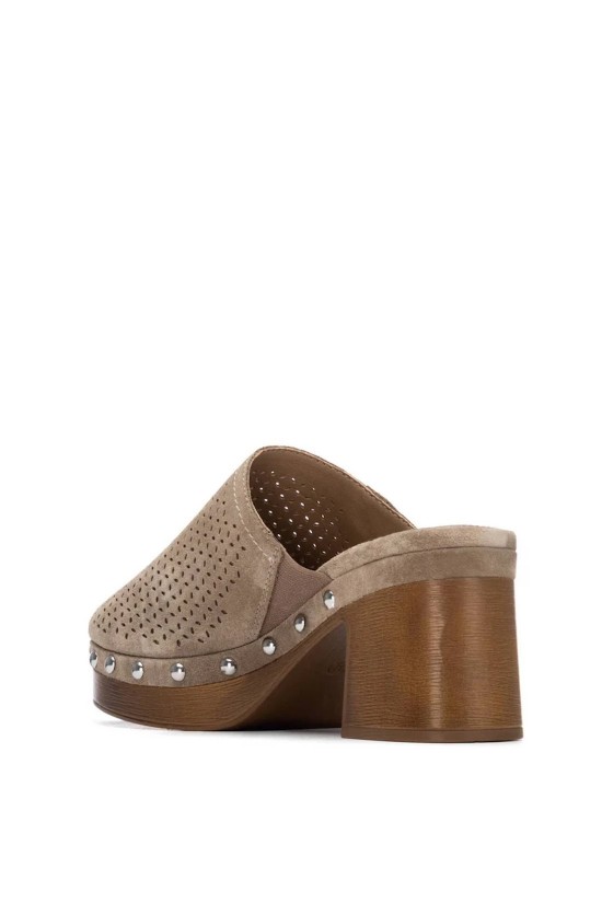 Γυναικεία δερμάτινα taupe clogs - Carmela 163283 Γυναικεία δερμάτινα taupe clogs - Carmela 163283
