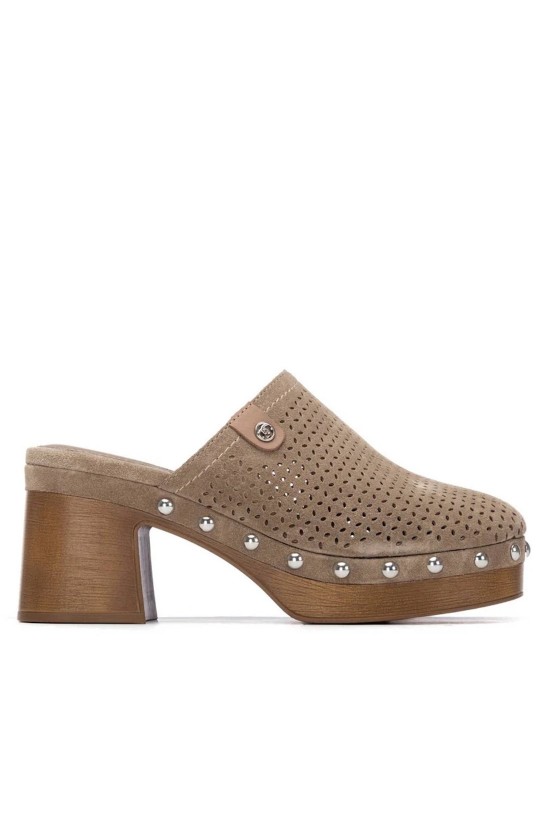 Γυναικεία δερμάτινα taupe clogs - Carmela 163283 Γυναικεία δερμάτινα taupe clogs - Carmela 163283