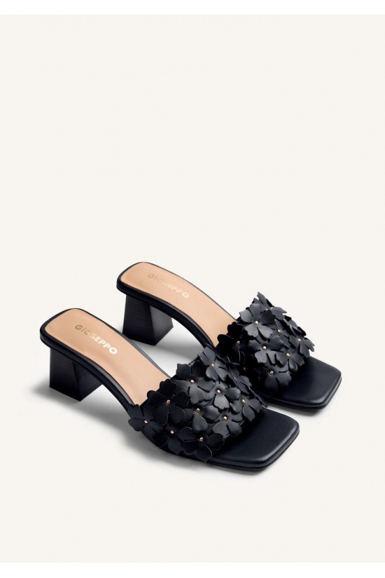 Γυναικείο μαύρο δερμάτινο mule με λουλούδια - Gioseppo Tangub 78197